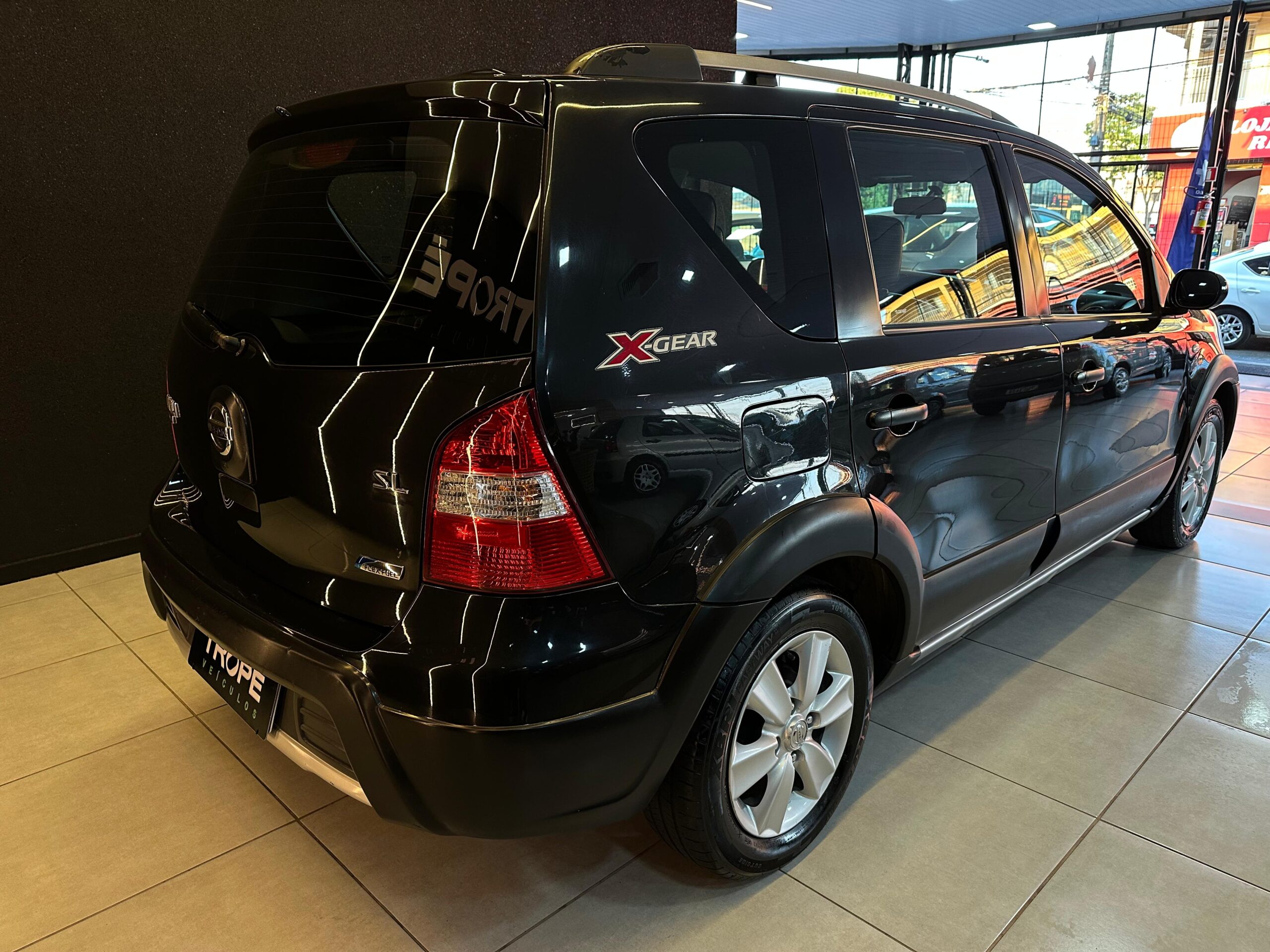 NISSAN LIVINA XGEAR 1.8 SL FLEX - Imagem 2