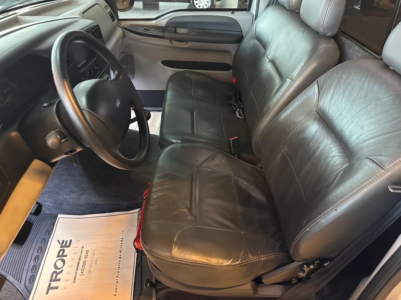 FORD F250 XL G 4.2 TURBO DIESEL - Imagem 4